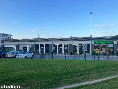 Lokal usługowy z długoletnim najemca oraz 3 lokale do wynajęcia