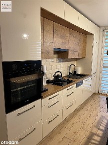 Tychy 50,3 m2, z balkonem,przerobione na 3 pokoje.