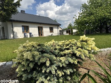 Dom wolnostojący z piwnicą i garażem na wsi