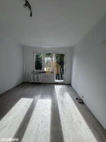 678957