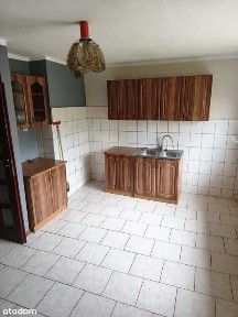 Przestronne 4-pokojowe mieszkanie z balkonem na parterze