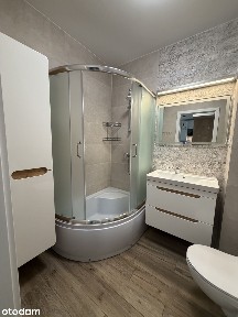 Do wynajęcia 2-pokojowe mieszkanie o powierzchni 39 m² z balkonem.