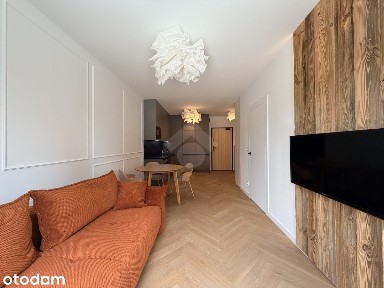 2 pokoje, balkon, WYSOKI STANDARD, parking, komórka, tramwaj