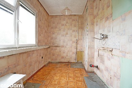 Słoneczna kawalerka z osobną, dużą kuchnią i balkonem - Sierakowskiego
