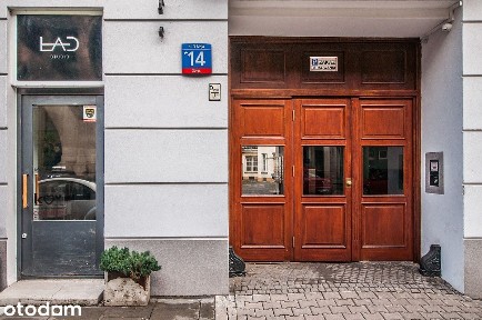 Studio z klimatyzacją w kamienicy na Powiślu