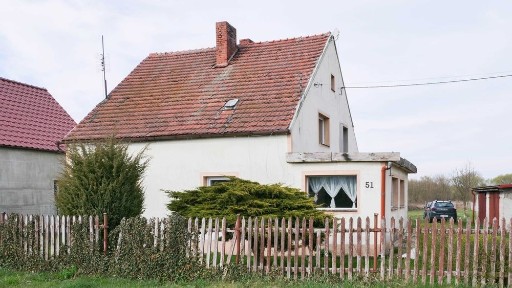 Dom na wsi, dzialka PÓŁ HEKTARA