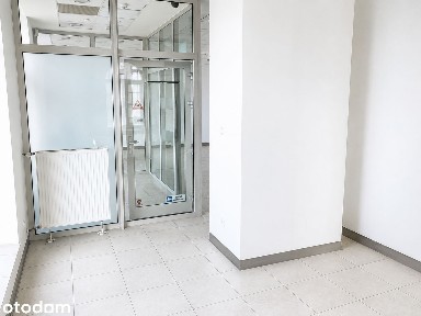 Lokal usługowy z witryną i parkingiem