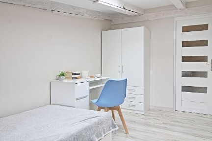 Wynajmę dwupokojowe 42 m2 mieszkanie blisko Manufaktury