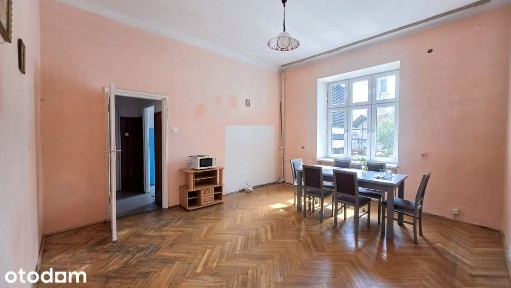 Centrum miasta! 1. piętro, 43 m² z balkonem