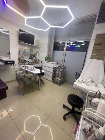 Stanowisko gabinet kosmetyczny-fryzjerski,barber lub odstapienie calego salonu.