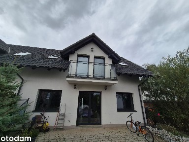 Dom szeregowy skrajny z dużym ogrodem