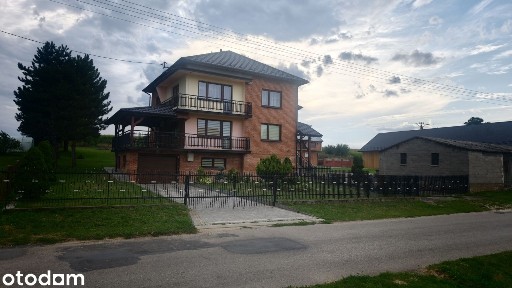 Dom z potencjałem biznesowym - duża działka (6500), dom i hale 800