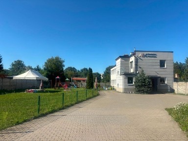 Budynek edukacyjny na przedszkole, żłobek, magazyn