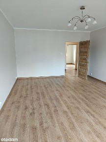 Przestronne mieszkanie z balkonem w Śródmieściu