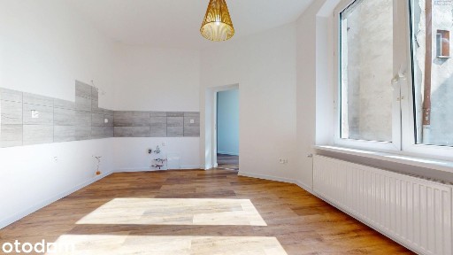 2 pokoje | po generalnym remoncie | 1 piętro | 2 pokoje | centrum