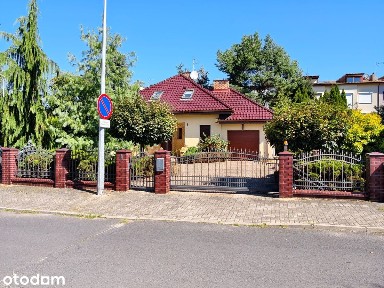Solidny, ponadczasowy dom na spokojnym osiedlu-Konin, Nowy Dwór