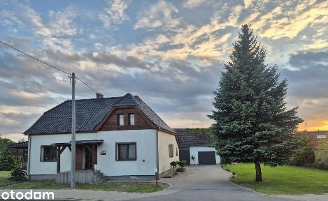 Klimatyczny dom z charakterem i dużą przestrzenią.