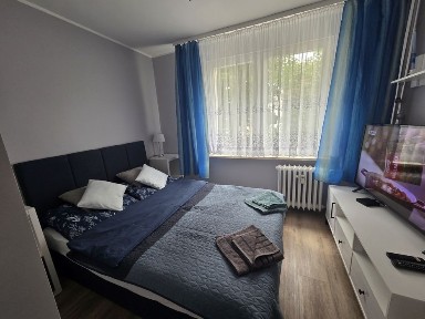 3 pokoje- 2 niezależne sypialnie 45 m², Gdańsk Brzeźno 500 m od plaży. wynajem październik 2026 - czerwiec 2027