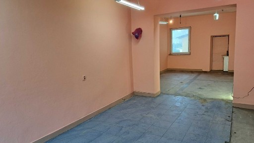 DUŻY lokal z własnym parkingiem i dużym magazynem przy drodze 791 w ścisłym centrum Trzebini
