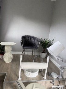 Wynajem stanowiska do manicure, pedicure w Zakopanem