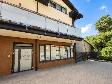 Lokal usługowy 100 m² z ogródkiem i parkingiem - parter, Klimatyzacja, monitoring,Otwock, vis-à-vis Galerii Kupieckiej