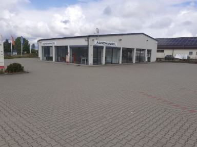 Wynajmę dzialkę z budynkiem handlowo-usługowym z wyposażeniem przy drodze krajowej nr 60, Ciachcin