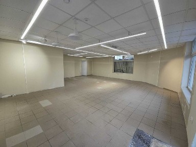 Lokal usługowy 95 m2 ul. Liściasta, osiedle, parking, witryny