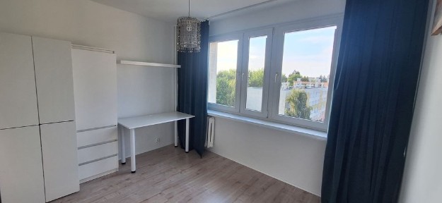 Balkon, 3 rozkładowe pokoje, do wprowadzenia