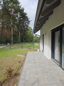 Dom przy lesie, 15 minut pieszo od jeziora - bliźniak do wynajęcia w Dąbiu