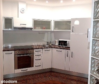Apartament z sypialnią, w ścisłym centrum miasta