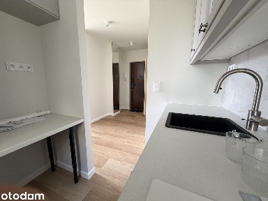 Świeżo wyremontowane mieszkanie 35 m² z balkonem | Metro 3 min