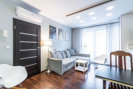 Ul. Kuźnicy Kołłątajowskiej - 2 pokoje, balkon, garaż, klimatyzacja, blisko tramwaj
