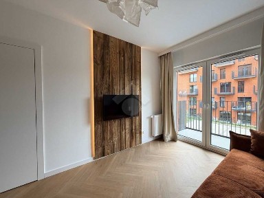 2 pokoje, balkon, WYSOKI STANDARD, parking, komórka, tramwaj