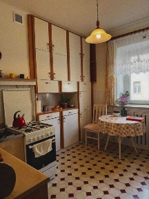 Kawalerka z duszą PRL-u - 30 m² na rogu ul. Pomorskiej i ul. Kamińskiego