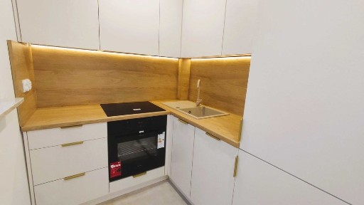 Bezpośrednio • 2 pokoje 37,1 m2 • po generalnym remoncie • gotowe do wejścia • KSM • balkon • niski czynsz