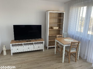 Przestronne, trzypokojowe mieszkanie w centrum Gdyni.