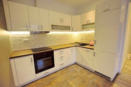 Wojewódzka 7 | Ścisłe centrum | CO miejskie | Po remoncie | 2700 zł + prąd