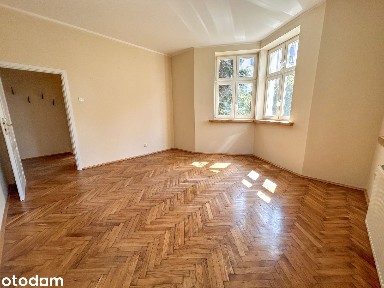 Mieszkanie lub biuro w willi na Osiedlu Oficerskim
