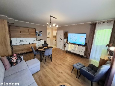 Wyremontowany Apartament - świetna lokalizacja, blisko do SKM