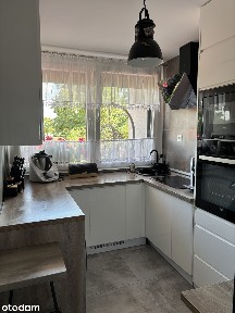 Jasne, przestronne, 4-pokojowe mieszkanie z dwoma piwnicami
