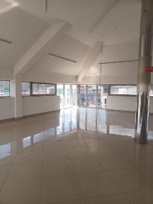 wynajmę lokal użytkowy Gorlice ul.Biecka 1 Galeria Rondo Center