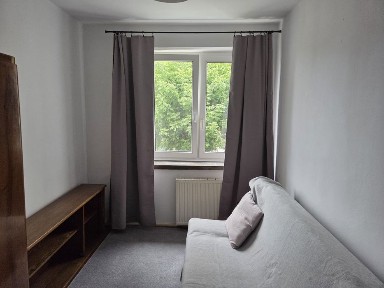 2-pokojowe mieszkanie z balkonem i piwnicą - centrum Oleśnicy, ul. Kościelna 8