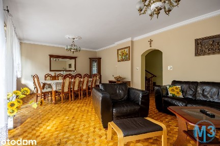 Ulanów, ul. Rynek 9 | Dom 200 m², kawalerka, lokal usługowy i PV!