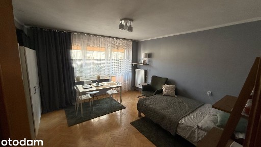 Słoneczna, cicha kawalerka w Śródmieściu