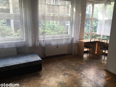 Pokój w kamienicy w pobliżu dworca PKP Katowice