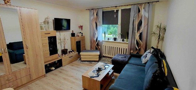 Sprzedam mieszkanie + 2 garaże - w tym jeden z kanałem- Wróblewo