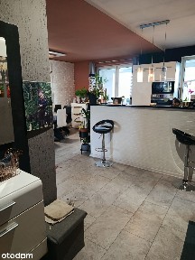 Przestronne mieszkanie w kamienicy z balkonem
