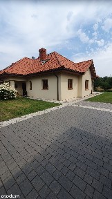 Dom z garażem w spokojnej okolicy 15 min do Wilanowa / Warszawa
