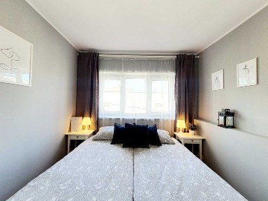 Na wynajem 2 pokoje + salon z aneksem w Gdańsku przy ul. Portowców 19