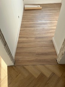 Do Wynajecia Nowe Mieszkanie, Pierwszy Najemca